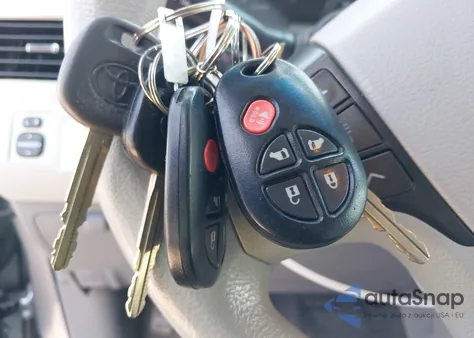 2012 Toyota Sienna Le V6 8 Passenger from USA, damaged, VIN 5TDKK3DC0CS210995